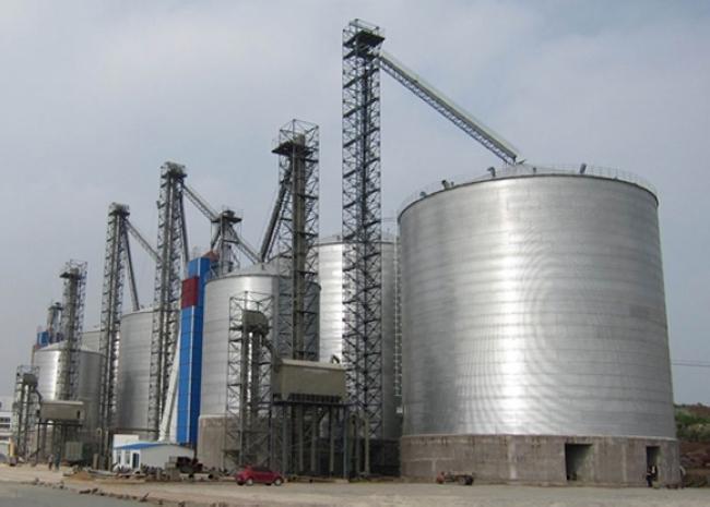 胡市镇大型钢板库构造参数及水泥储存质量